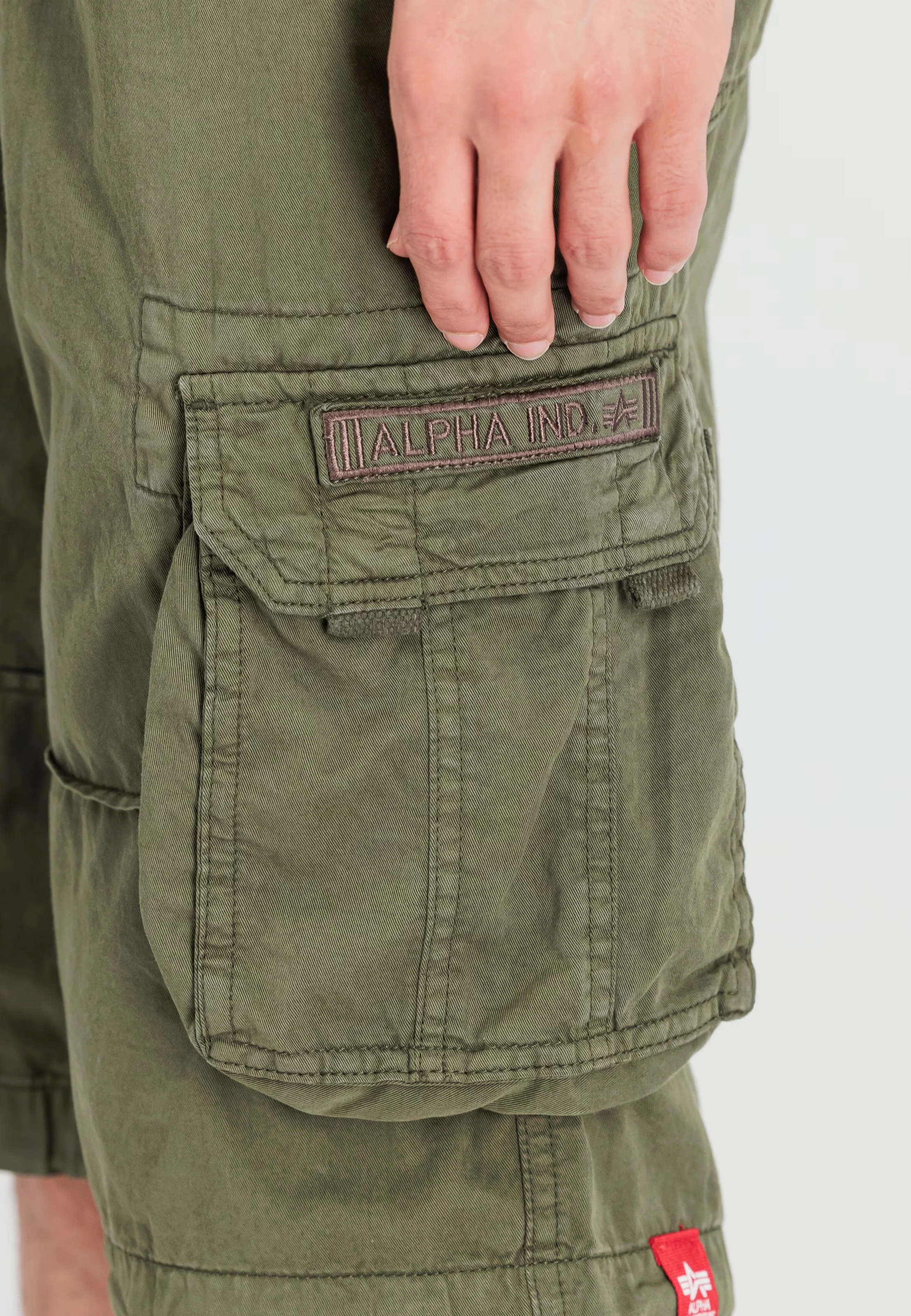 Alpha Industries - Jet Short Dark Olive - Shorts - Image 4