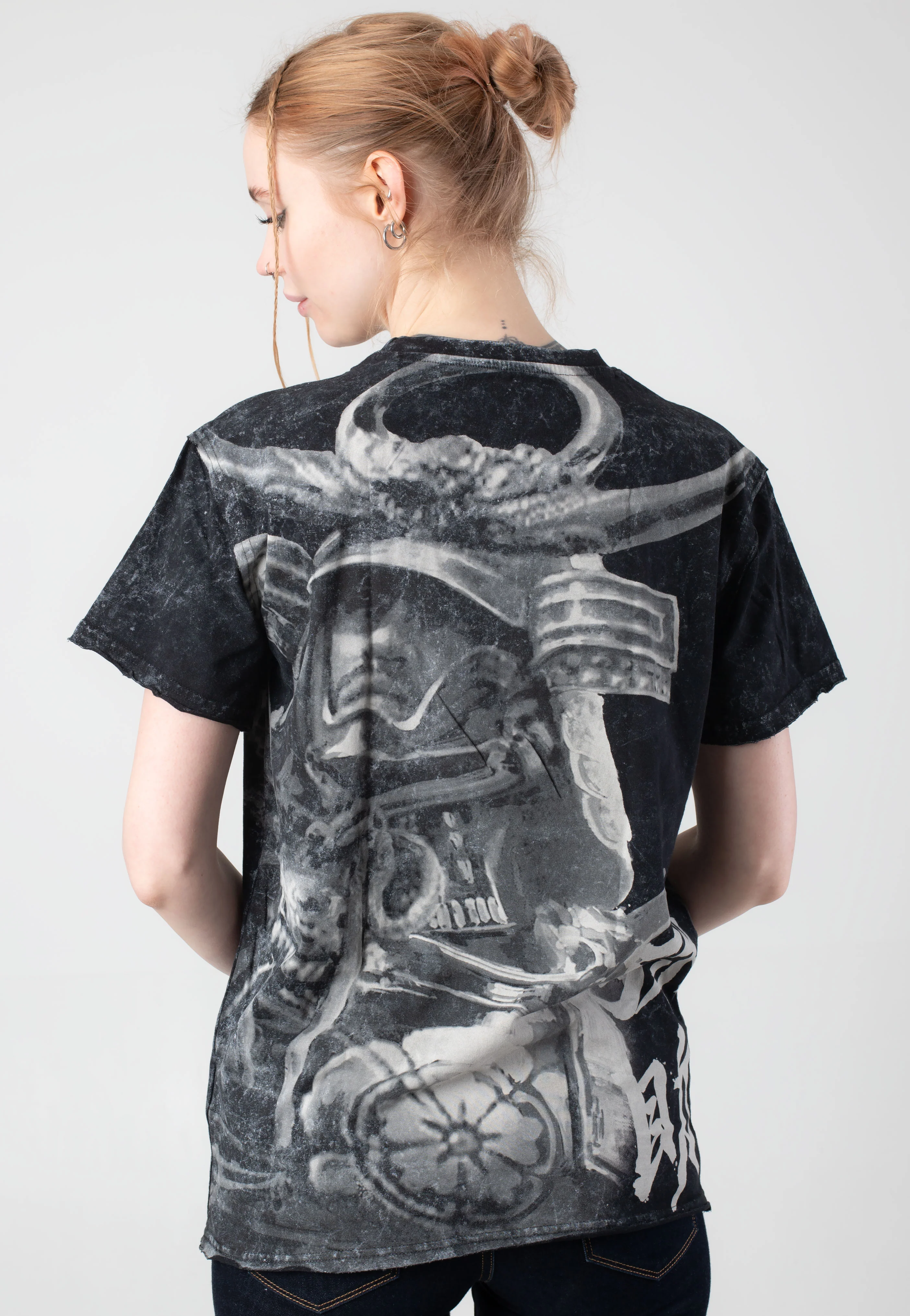 Assassins Creed - Hide In The Shadows - T-Shirt - Image 6