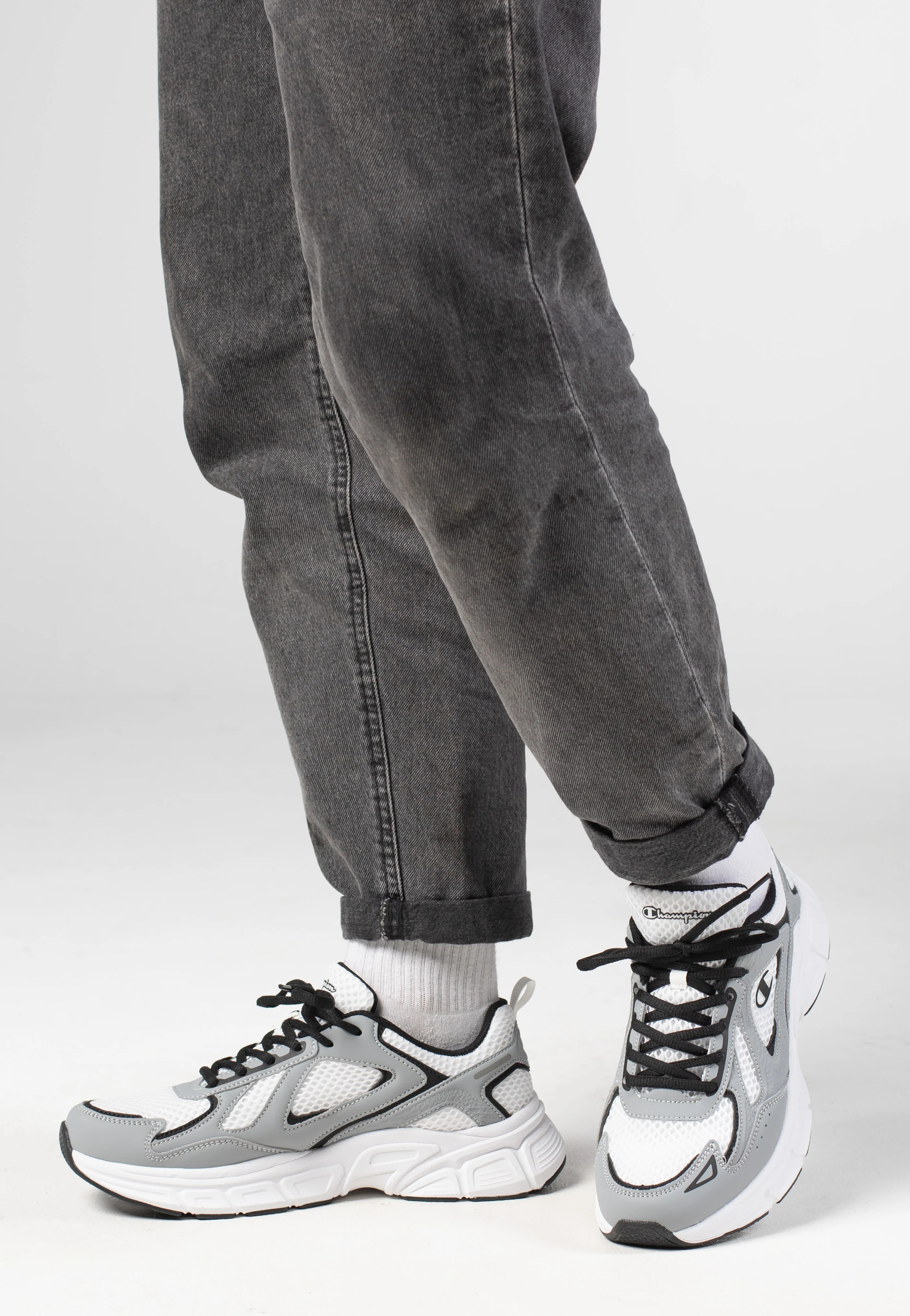 Champion - RT25 Mesh Low Cut WHT/GREY/NBK - Shoes - Image 2