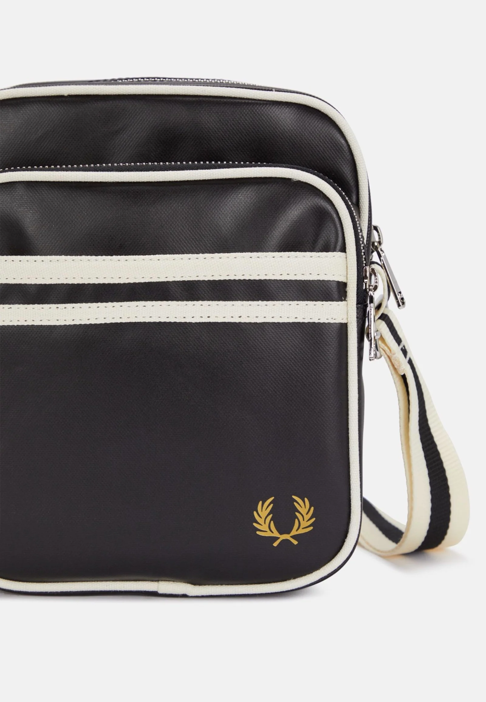 Fred Perry - Classic Side Black/Ecru - Travel Bag - Image 5