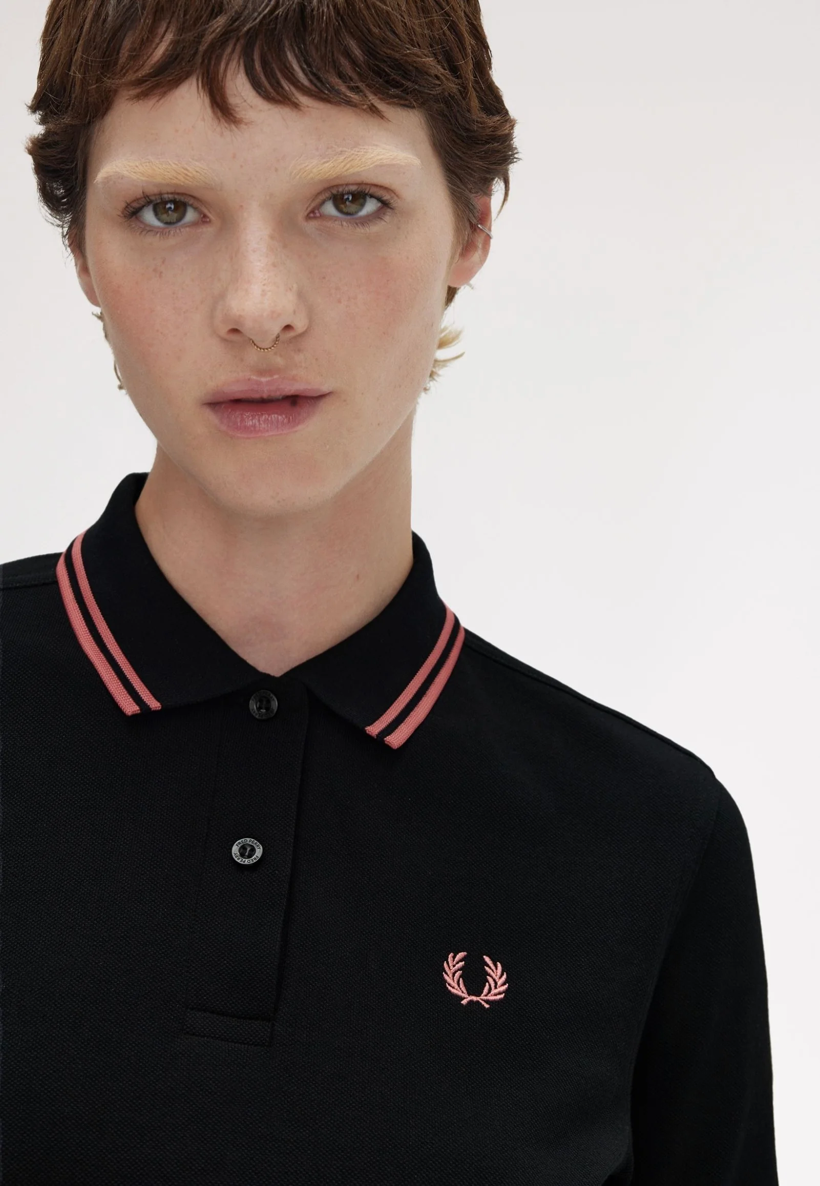 Fred Perry - Twin Tipped Fred Perry Black/Putty Pink - Polo - Image 2