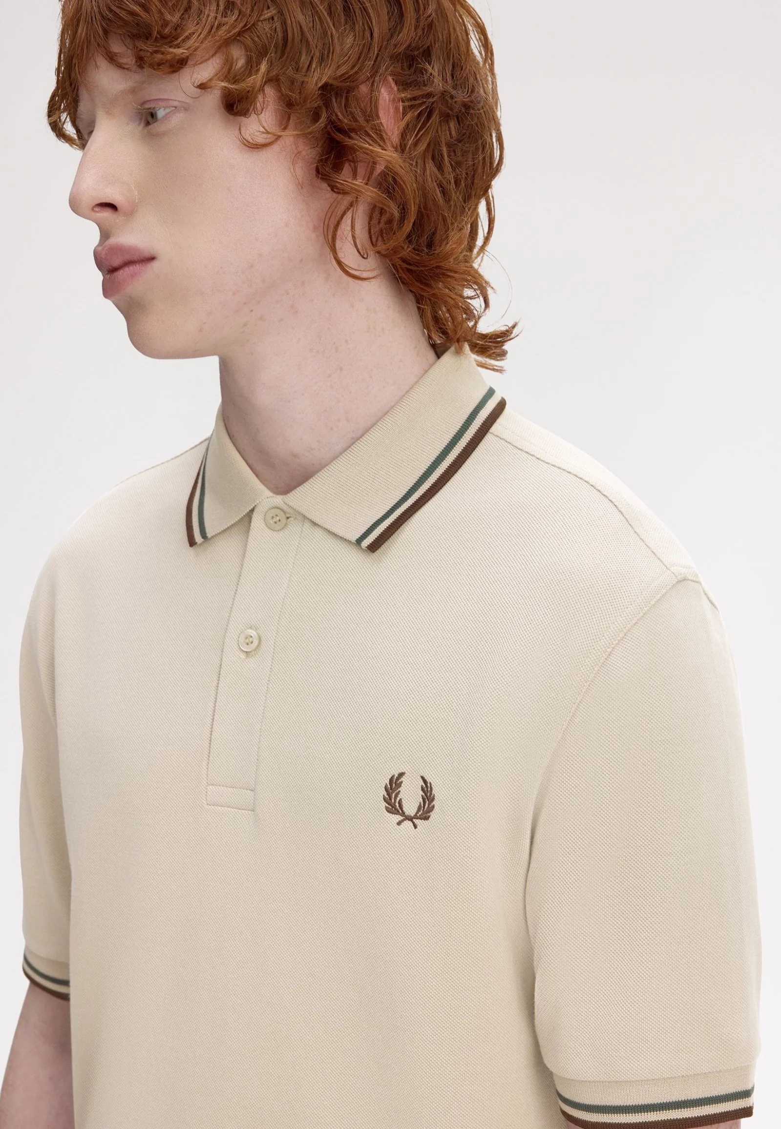 Fred Perry - Twin Tipped Warm Oat/Court Green/Burnt Tobacco - Polo - Image 3