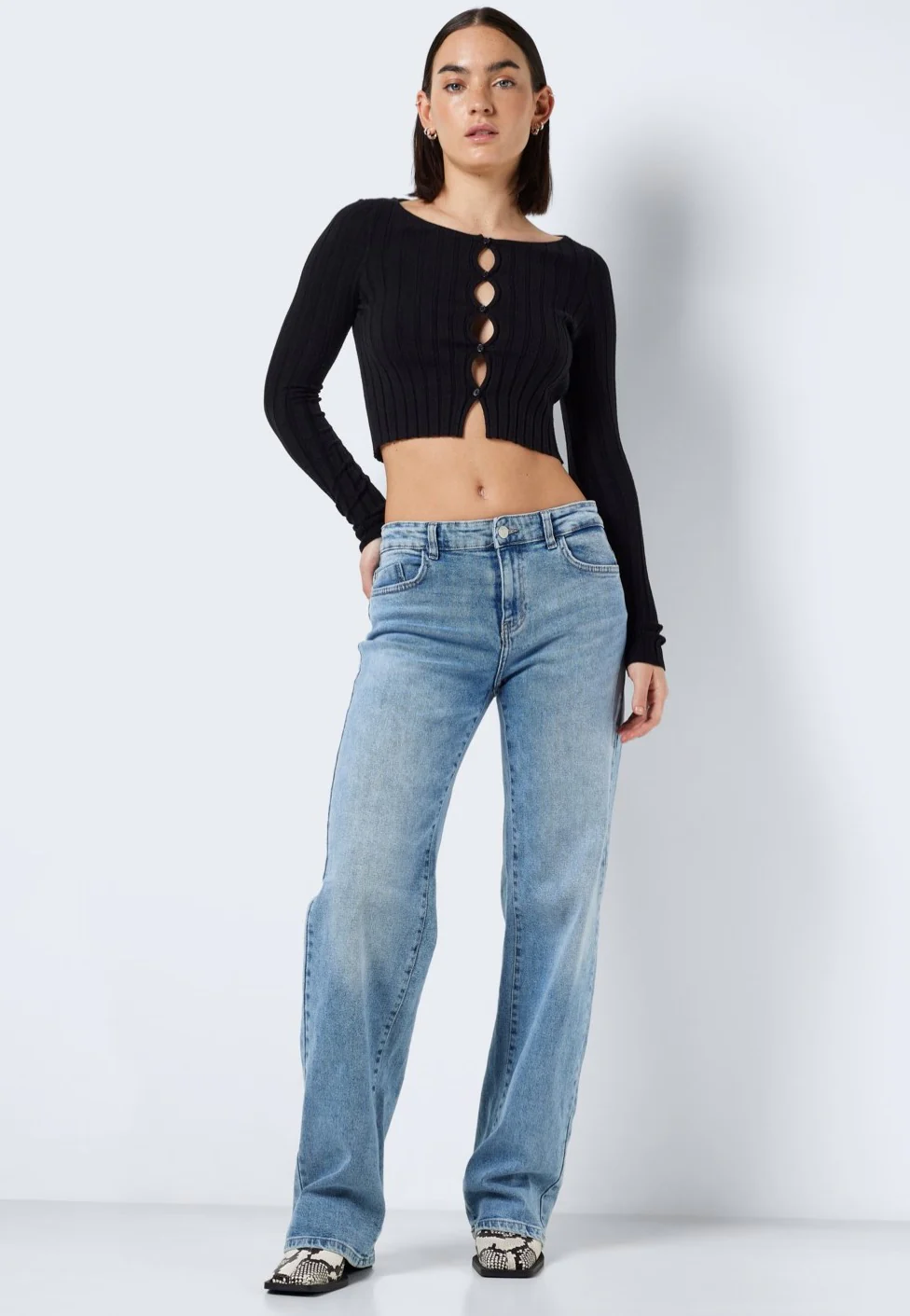 Noisy May - Frey Boatneck Cut Out Black - Cardigan - Image 4