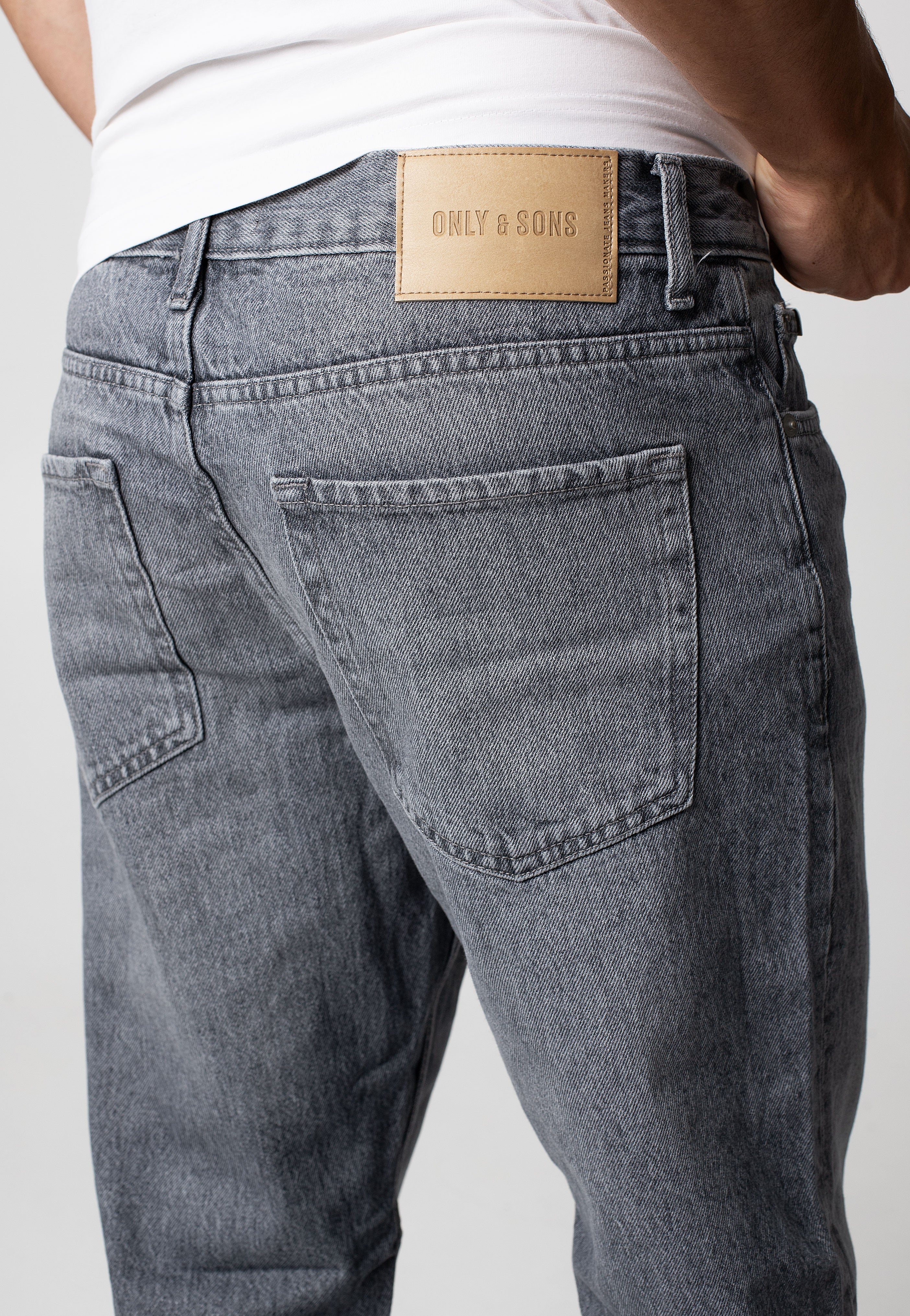 Only & Sons - Edge Straight Medium Grey Denim - Jeans - Image 5
