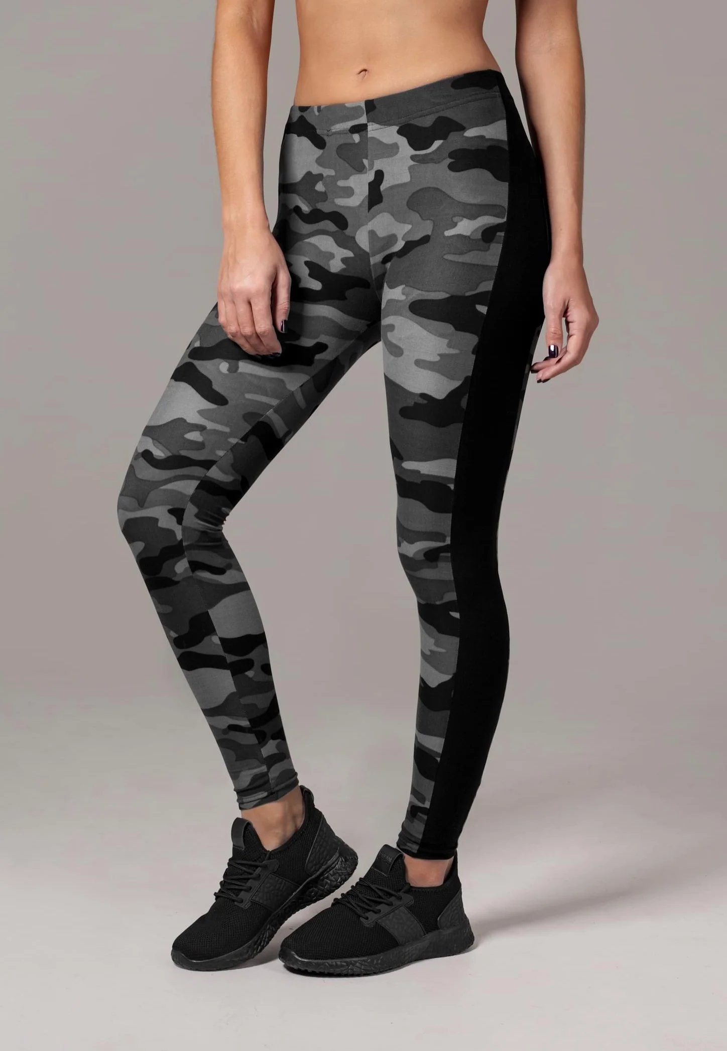 Urban Classics - Camo Stripe Darkcamo/Black - Leggings