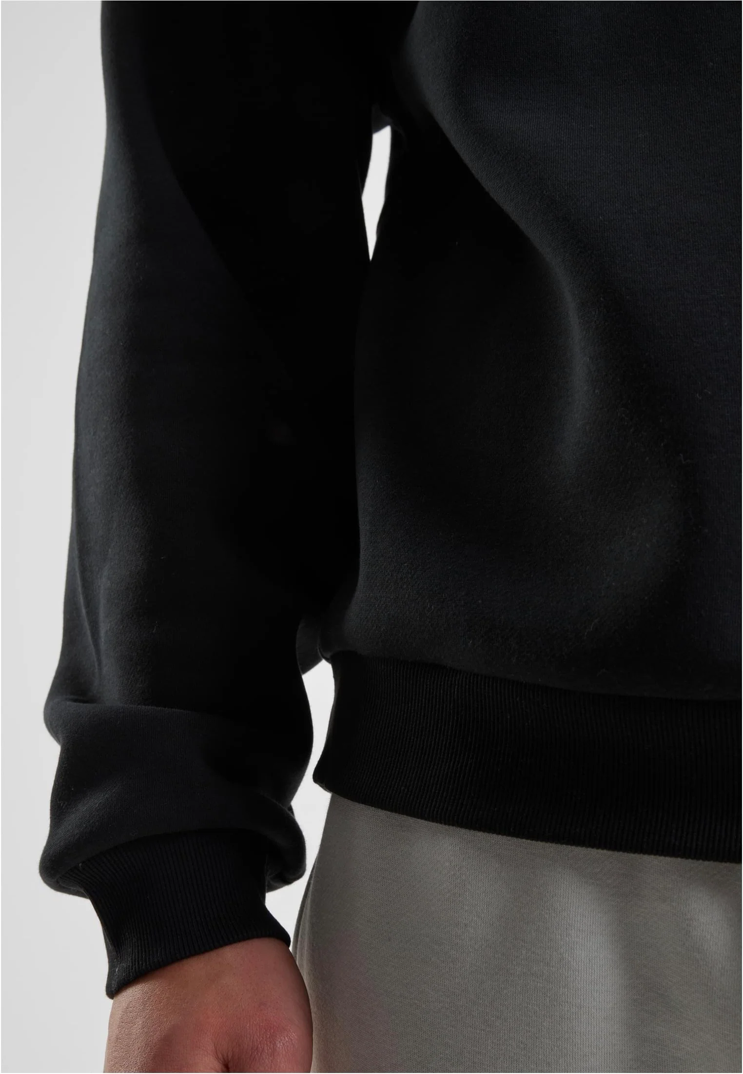 Urban Classics - Fluffy Black - Sweater - Image 7