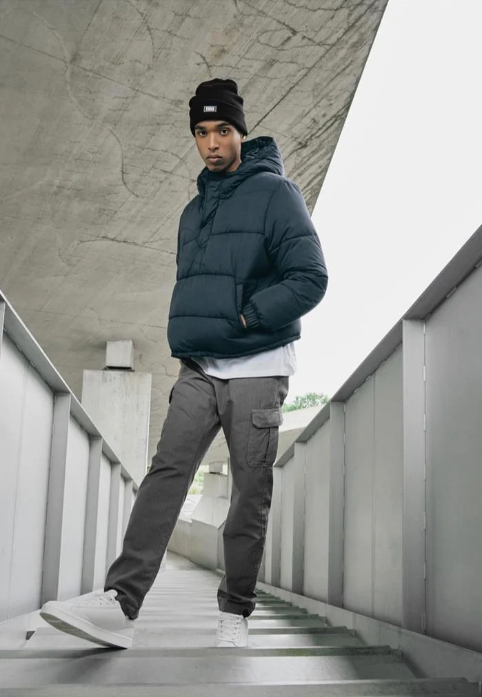 Urban Classics - Hooded Cropped Pull Over Down Black - Jacket