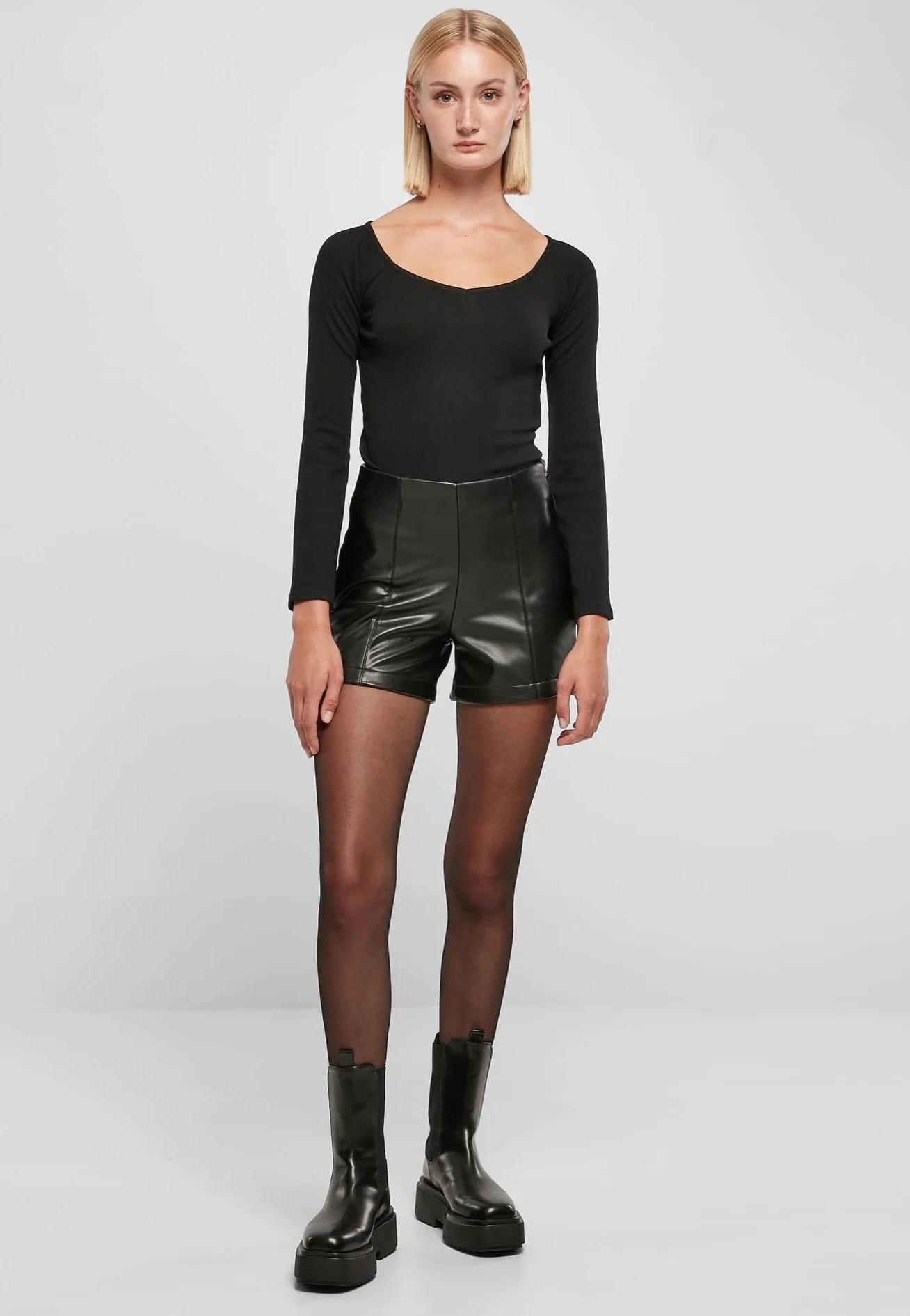 Urban Classics - Ladies Synthetic Leather Black - Shorts - Image 5