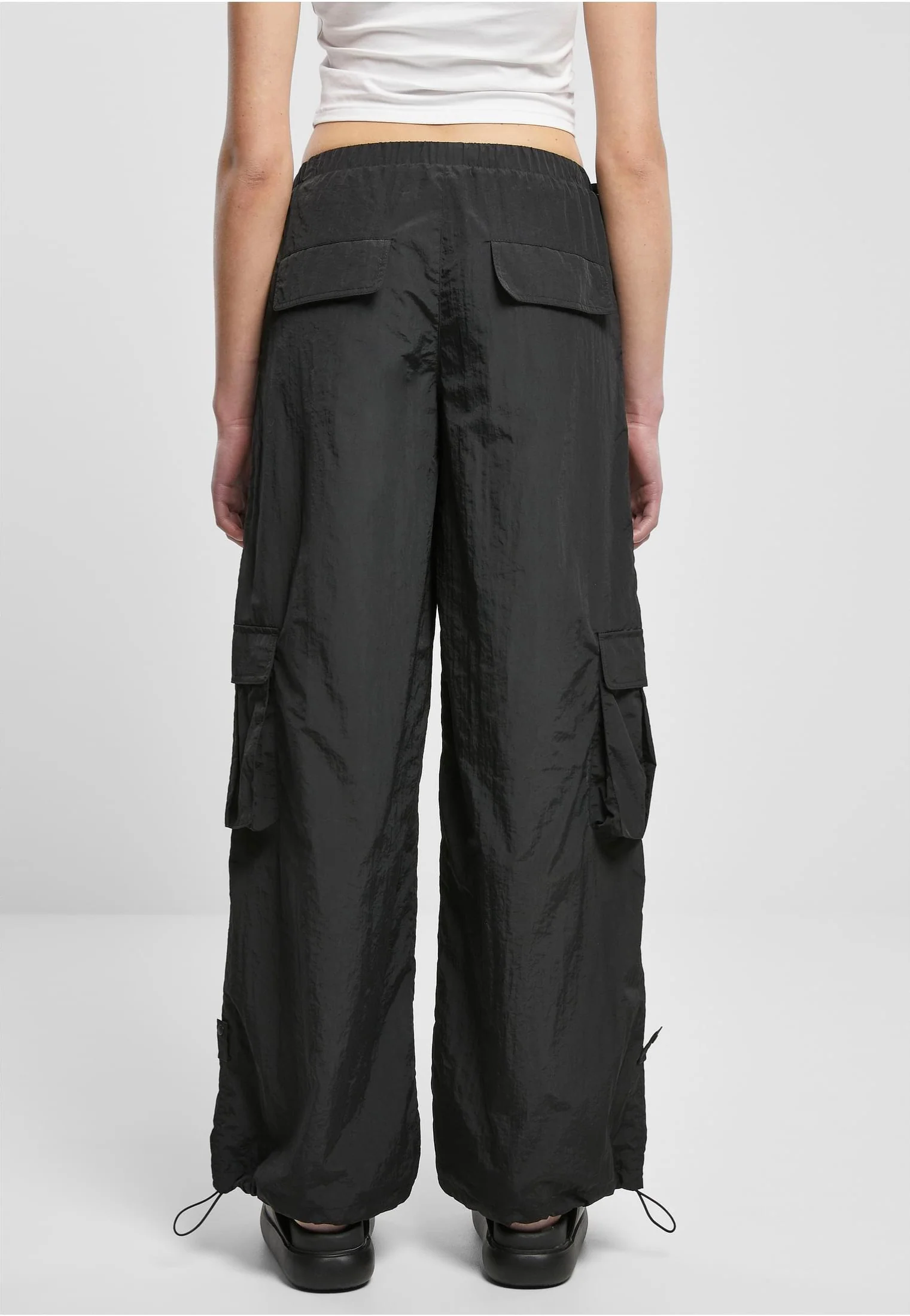 Urban Classics - Ladies Wide Crinkle Nylon Black - Pants - Image 5