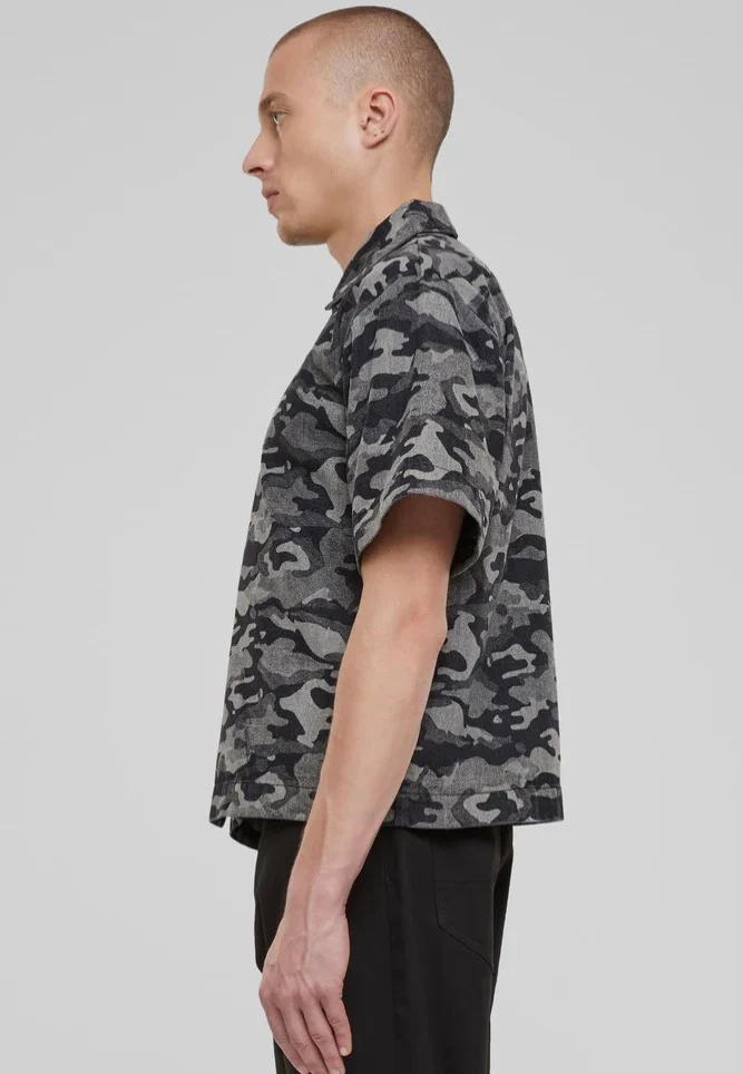 Urban Classics - Laser Printed Boxy Blacklasercamo - Shirt - Image 4