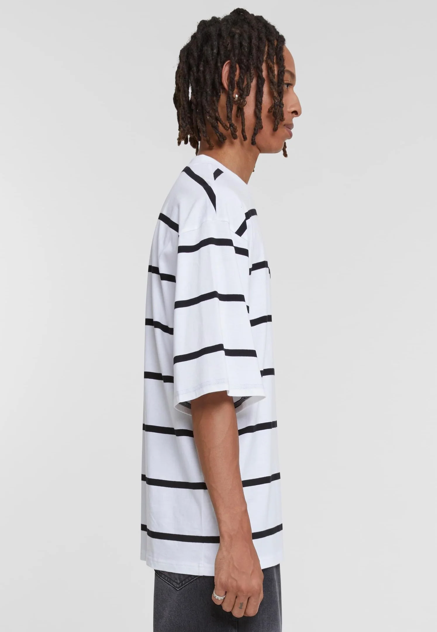 Urban Classics - Oversized Sleeve Modern Stripe White/Black - T-Shirt - Image 3