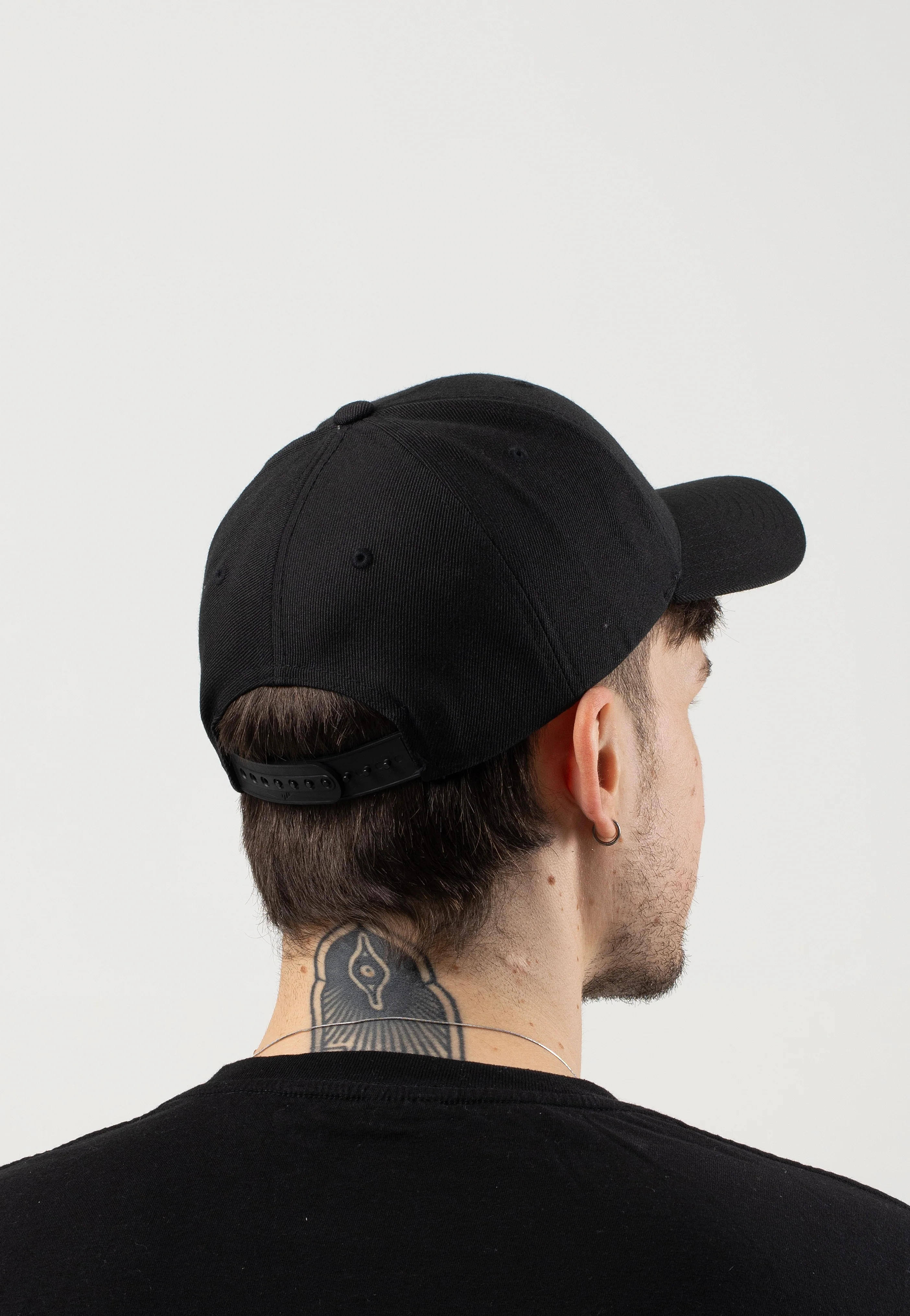 Urban Classics - Premium Curved Visor Black - Cap - Image 5