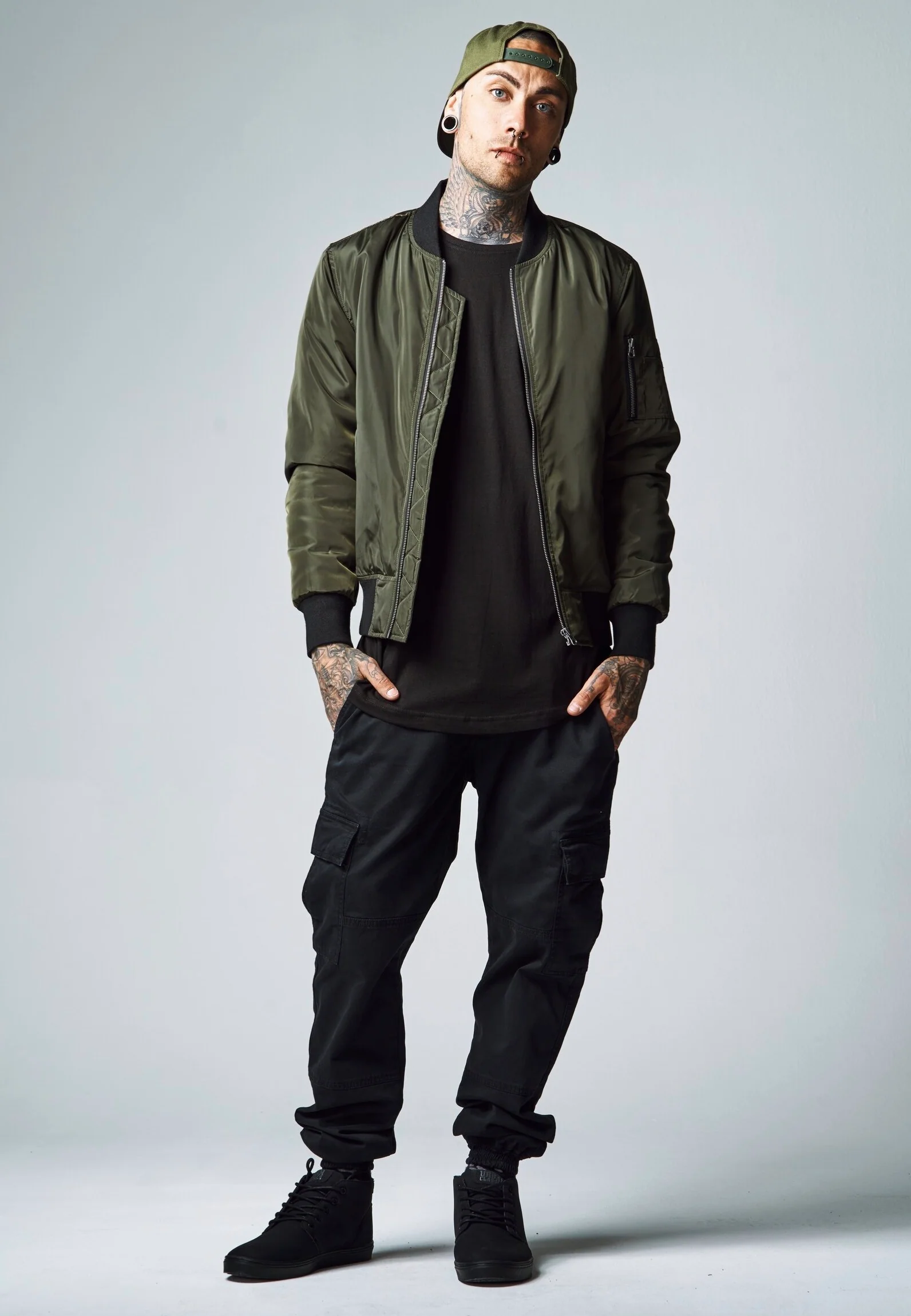 Urban Classics - Washed Cargo Twill - Pants
