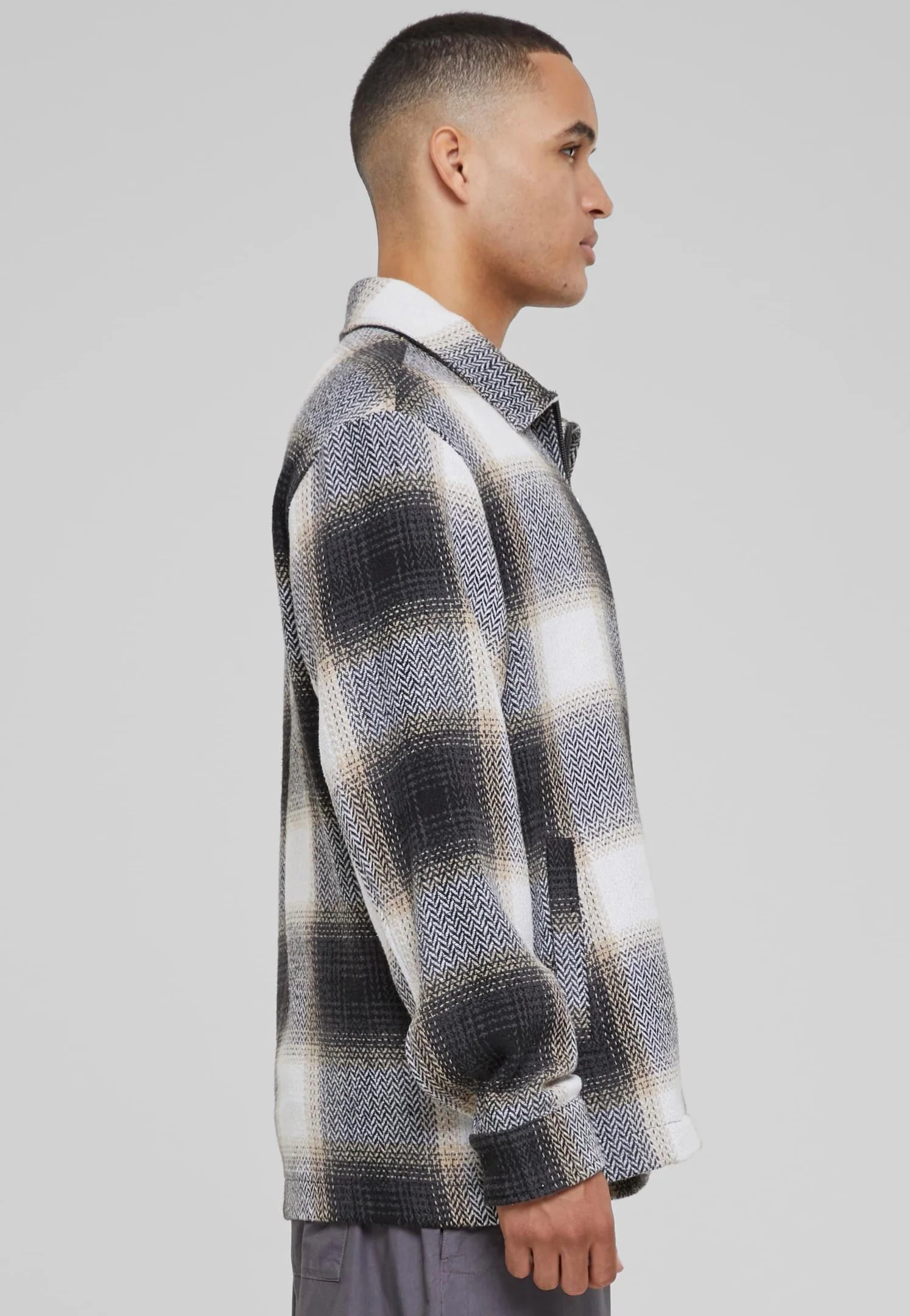 Urban Classics - Zipped Shirt Wetsand/Black - Jacket - Image 4