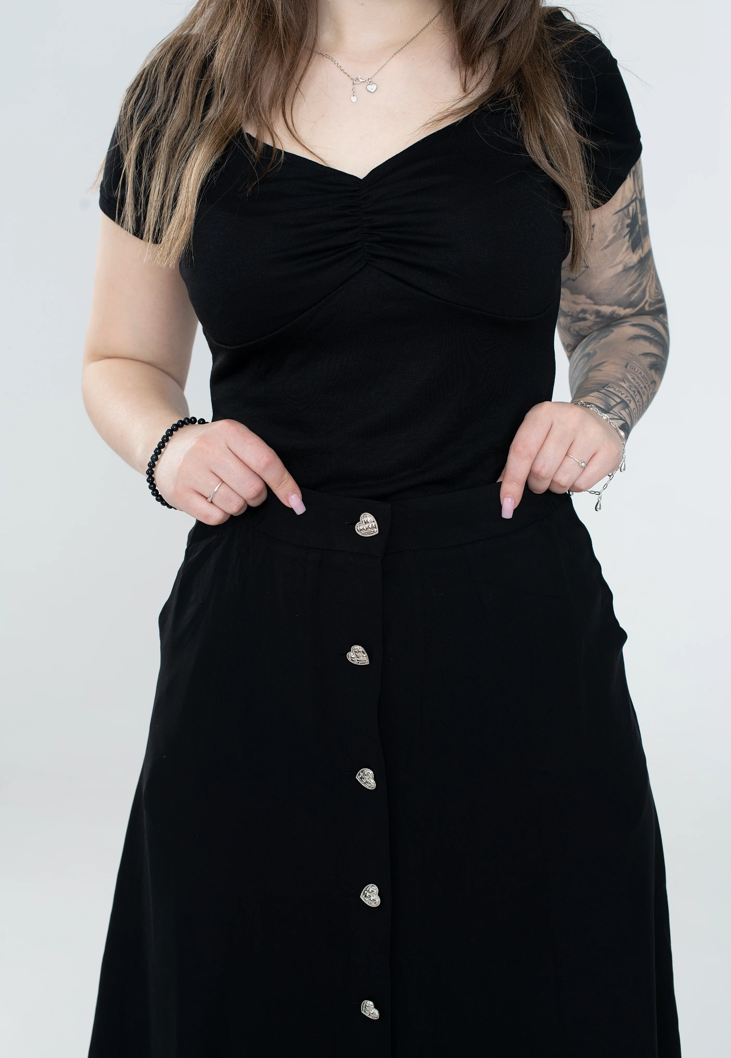Voodoo Vixen - Heart Button Midi Black - Skirt - Image 2