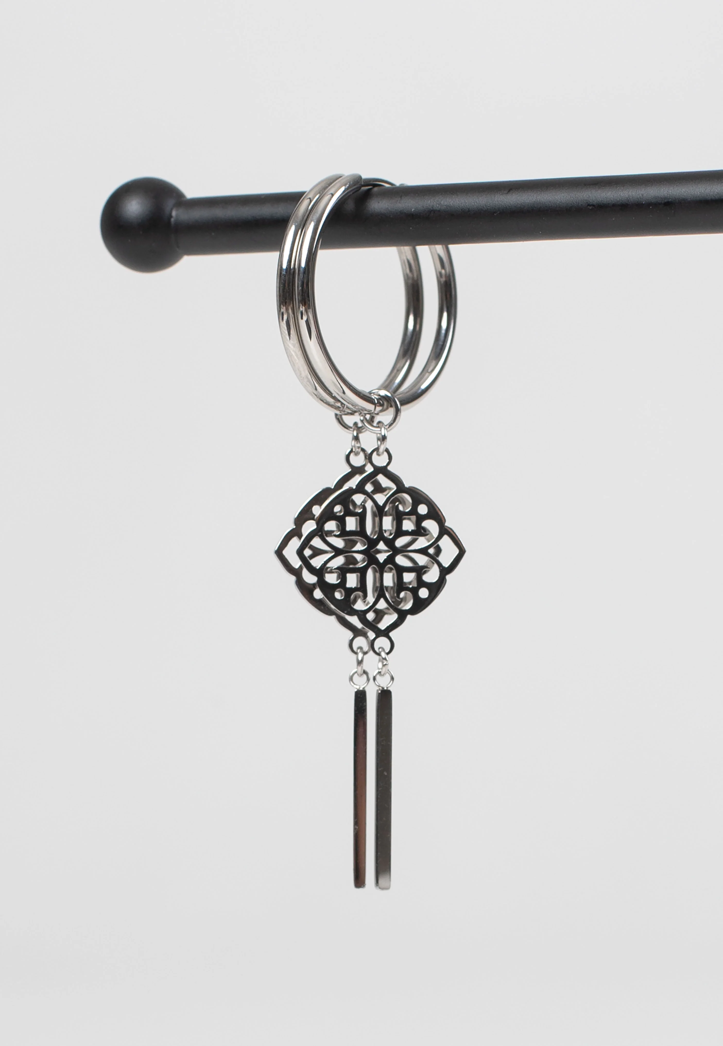Wildcat - Clover Pairs Silver - Earrings - Image 2