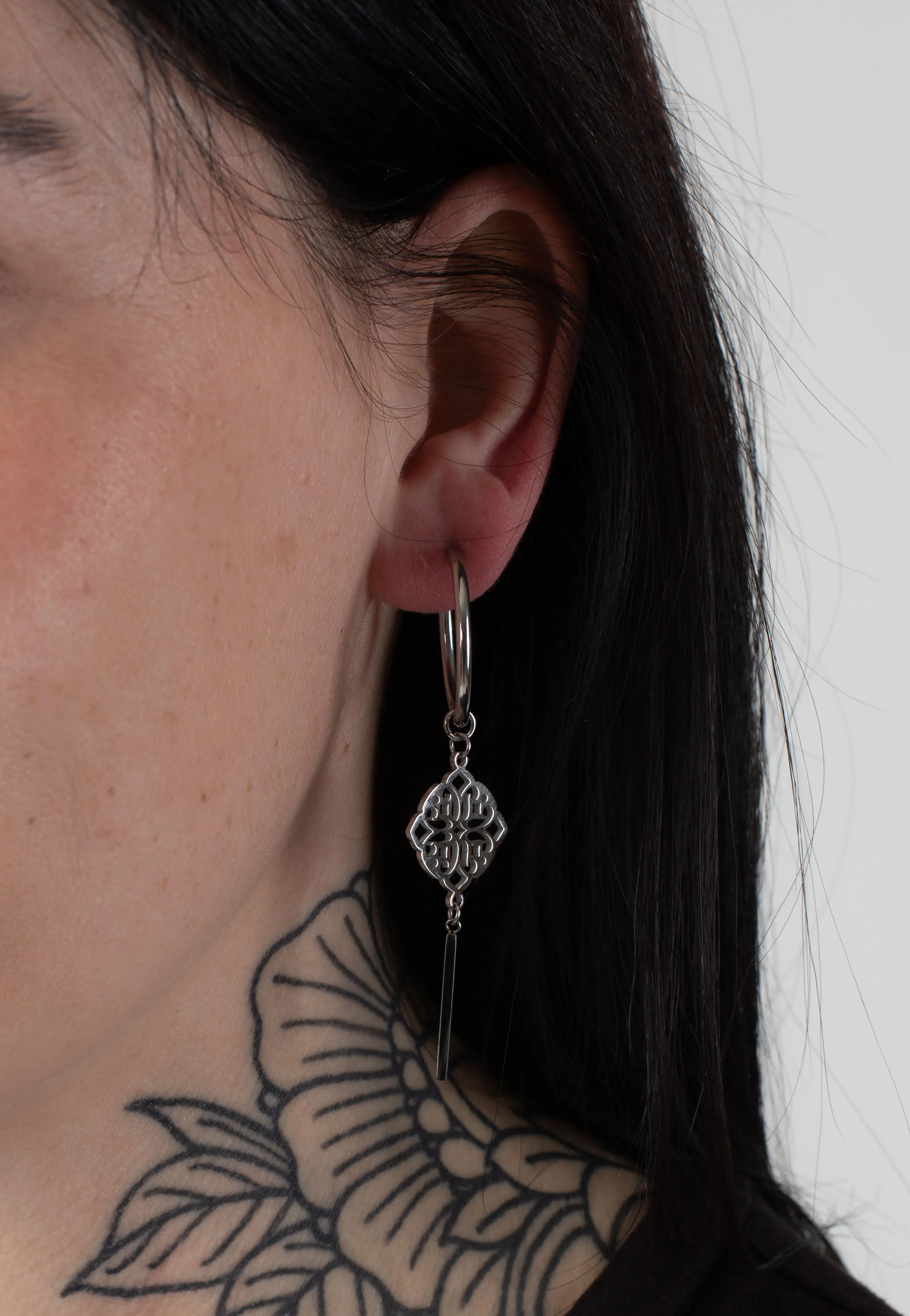 Wildcat - Clover Pairs Silver - Earrings - Image 3