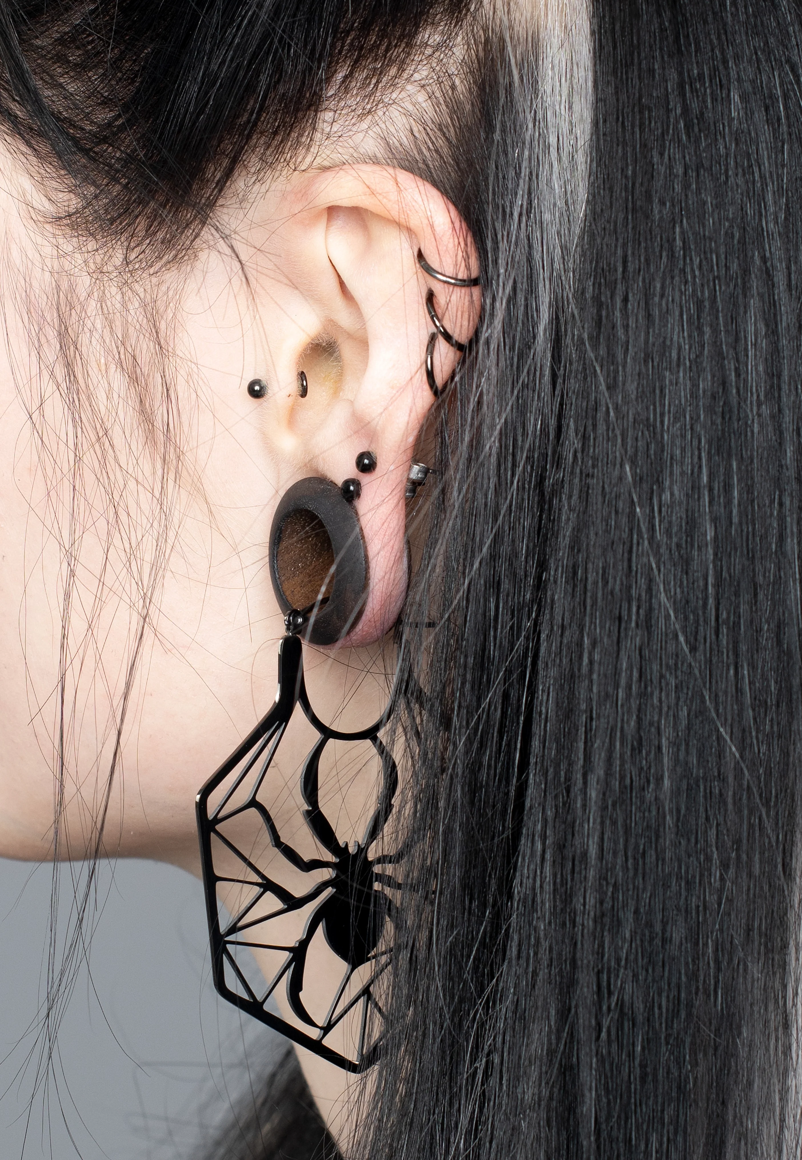 Wildcat - Spiderweb Black - Earrings - Image 2